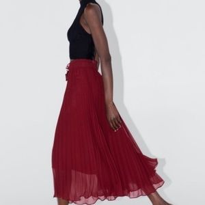 ZARA MAROON PLEATED CULOTTES PANTS